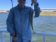 Miss Oregon Inlet Head Boat Fishing, Captain Lee found the fish and the dolphin